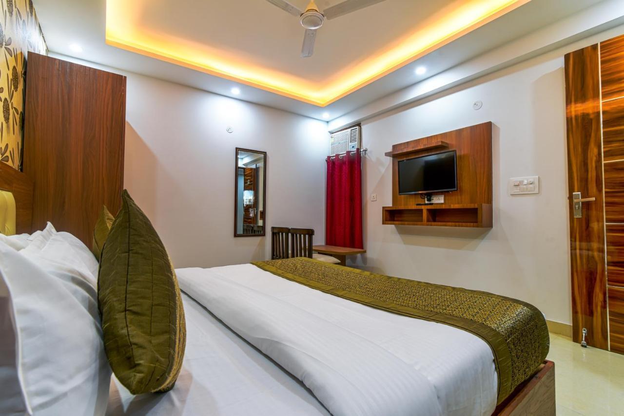 Hotel Urban Tree At Delhi Airport 뉴델리 외부 사진