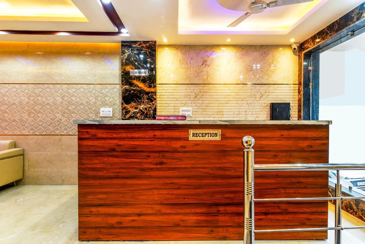 Hotel Urban Tree At Delhi Airport 뉴델리 외부 사진
